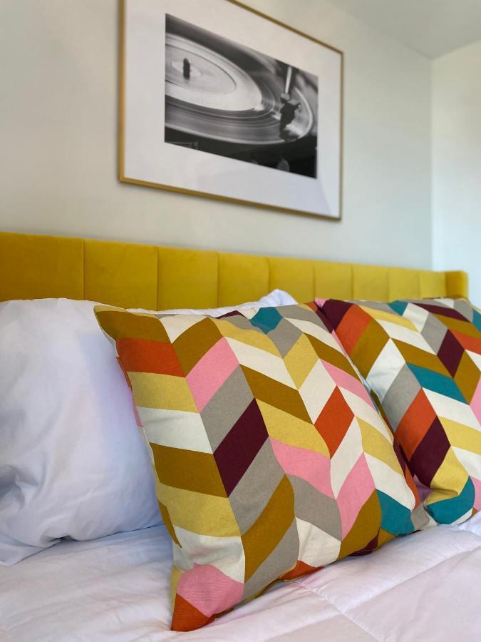 Stylish Downtown Kingsville Getaway With Putting Green, Firepit & Games المظهر الخارجي الصورة