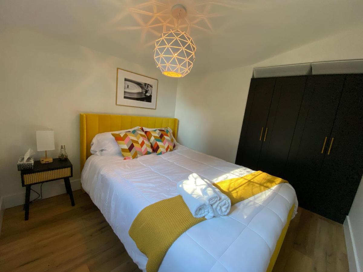 Stylish Downtown Kingsville Getaway With Putting Green, Firepit & Games المظهر الخارجي الصورة